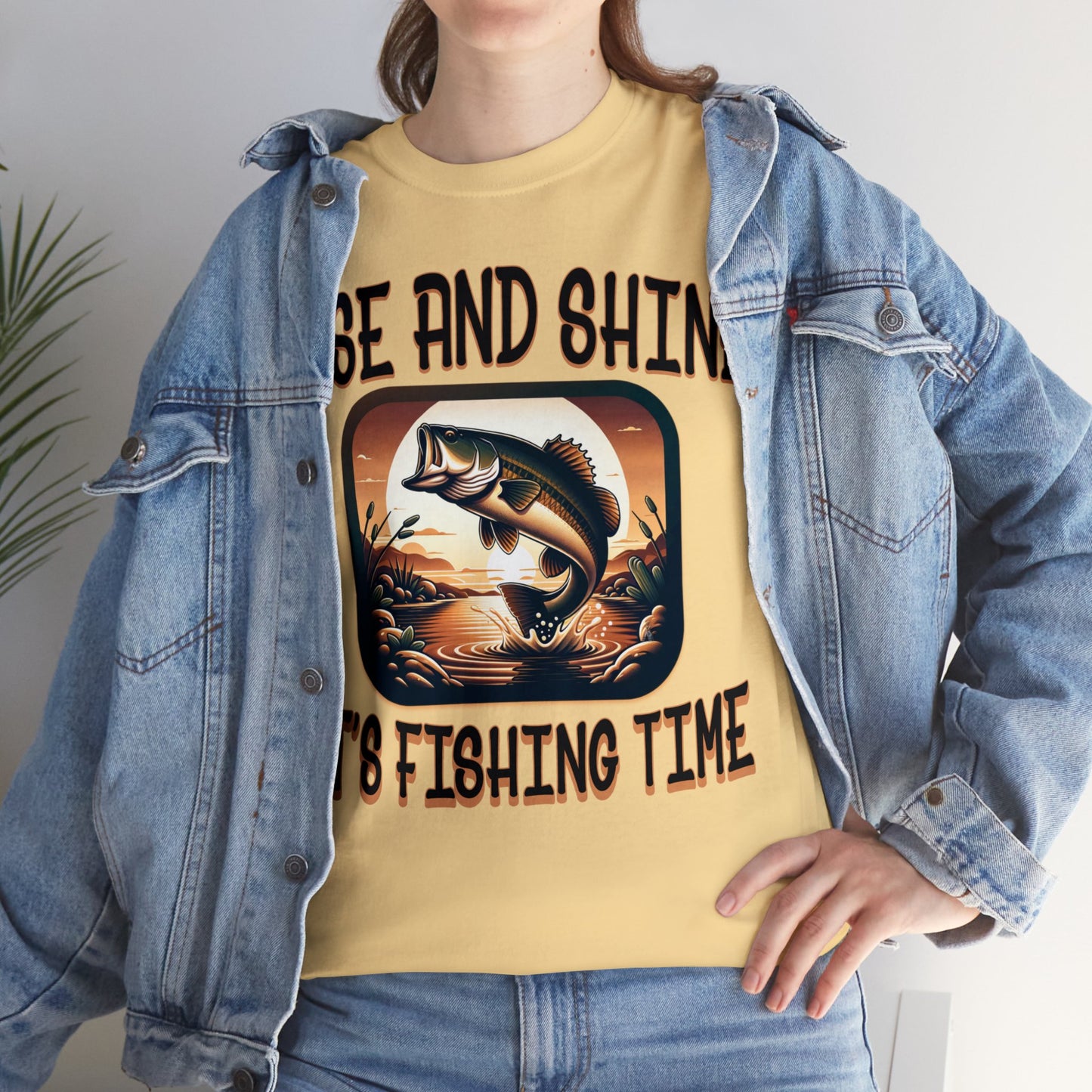FISHING ON FRONT Unisex Heavy Cotton Tee