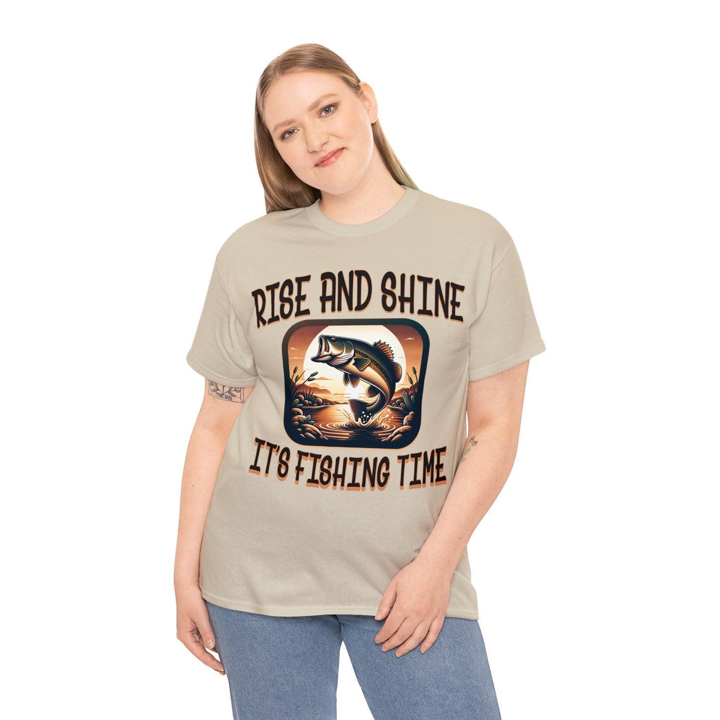 FISHING ON FRONT Unisex Heavy Cotton Tee