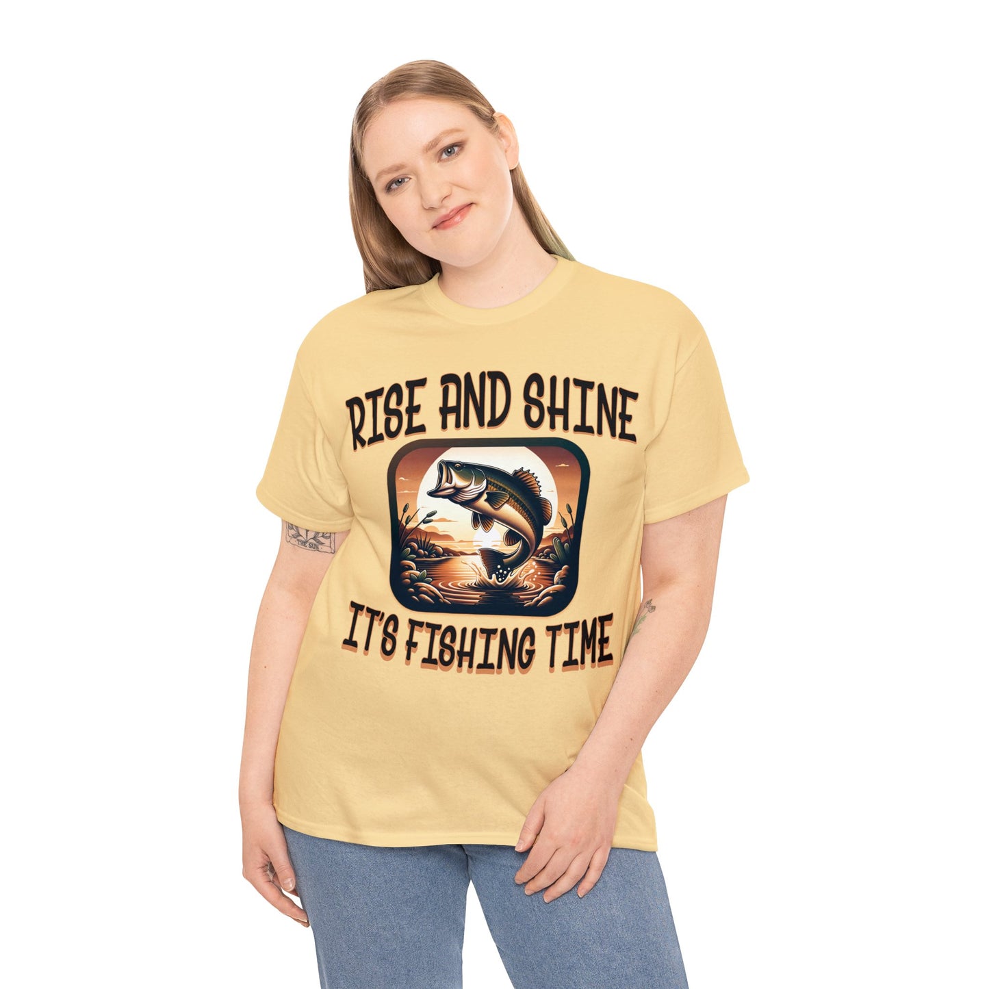 FISHING ON FRONT Unisex Heavy Cotton Tee