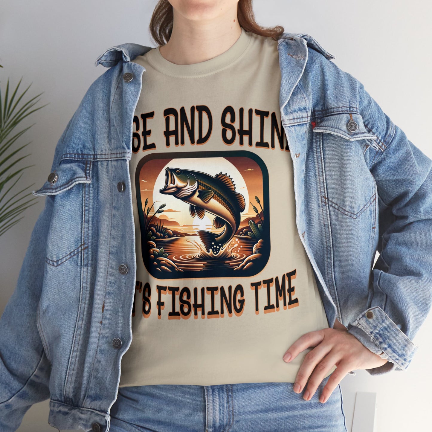 FISHING ON FRONT Unisex Heavy Cotton Tee
