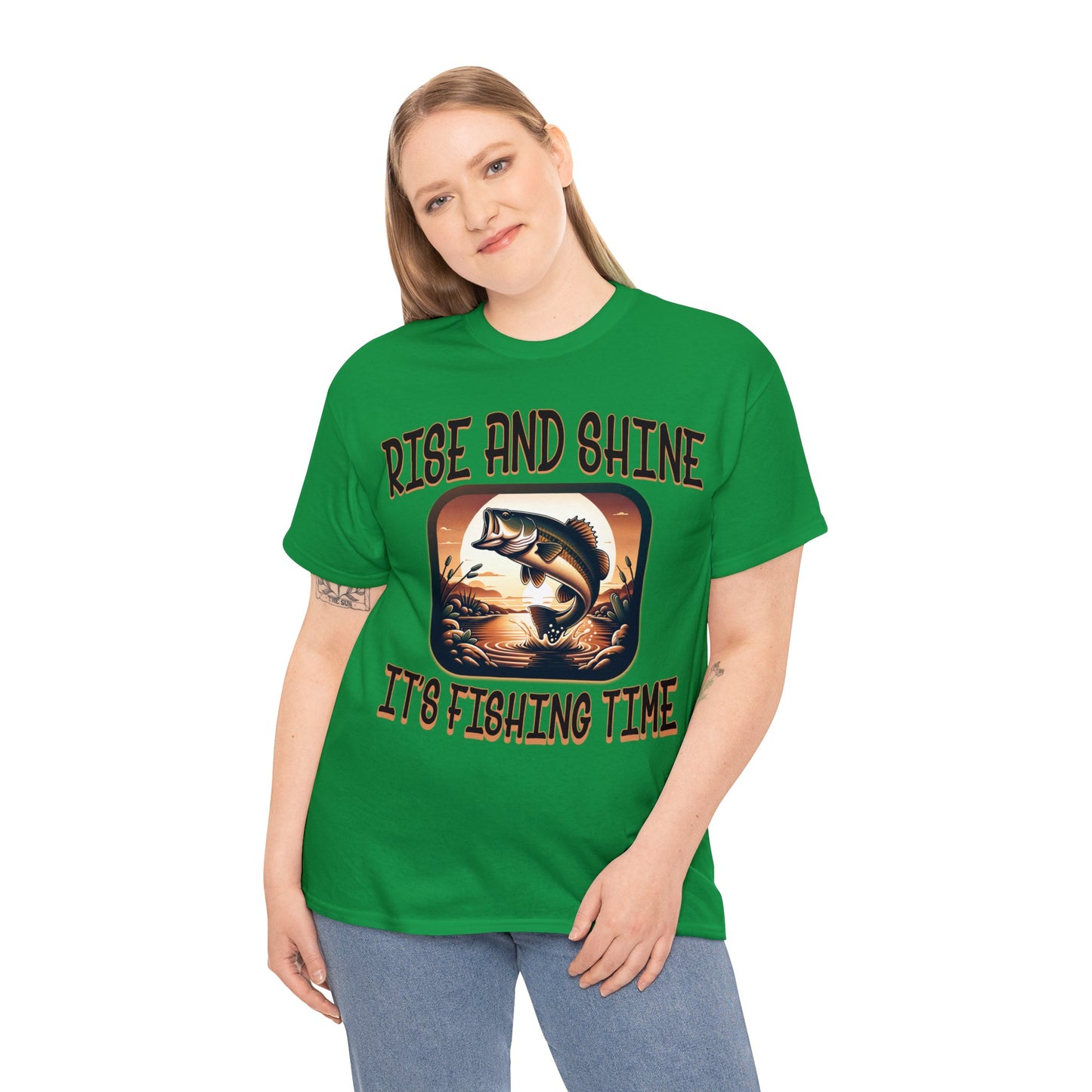 FISHING ON FRONT Unisex Heavy Cotton Tee